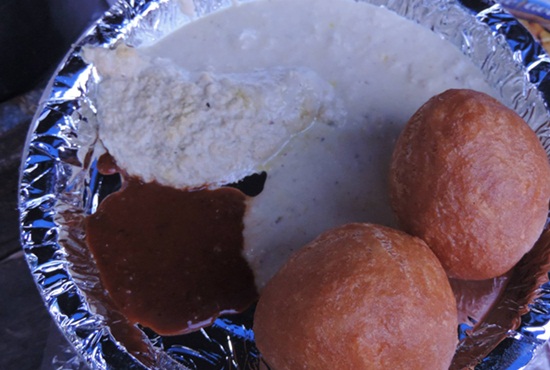 streetfood of Hyderabad, hyderabadi snacks, Indian Eagle travel blog