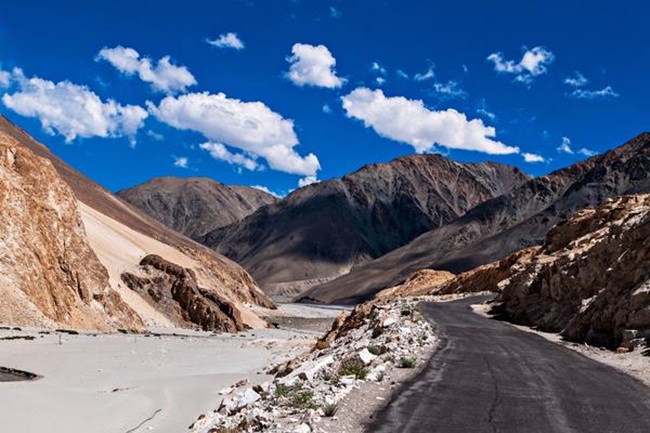 delhi to ladakh road trip, road trips from delhi, Indian Eagle travel stories